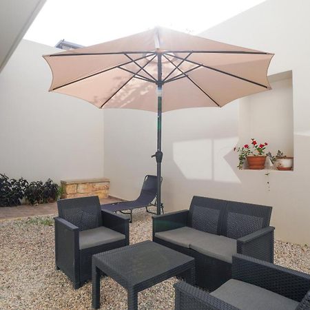 Odyssey Residences 2 خانيا المظهر الخارجي الصورة