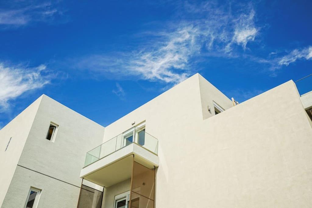Odyssey Residences 2 خانيا المظهر الخارجي الصورة