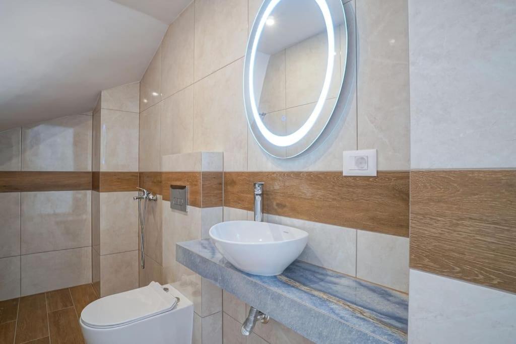 Odyssey Residences 2 خانيا المظهر الخارجي الصورة