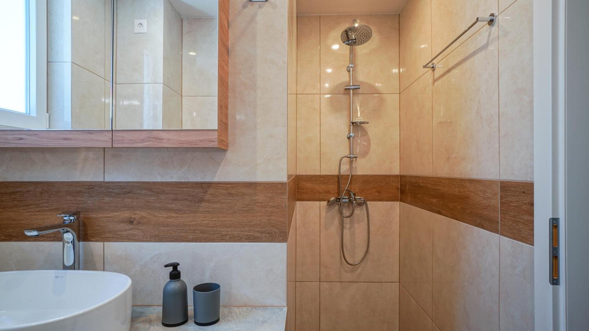 Odyssey Residences 2 خانيا المظهر الخارجي الصورة