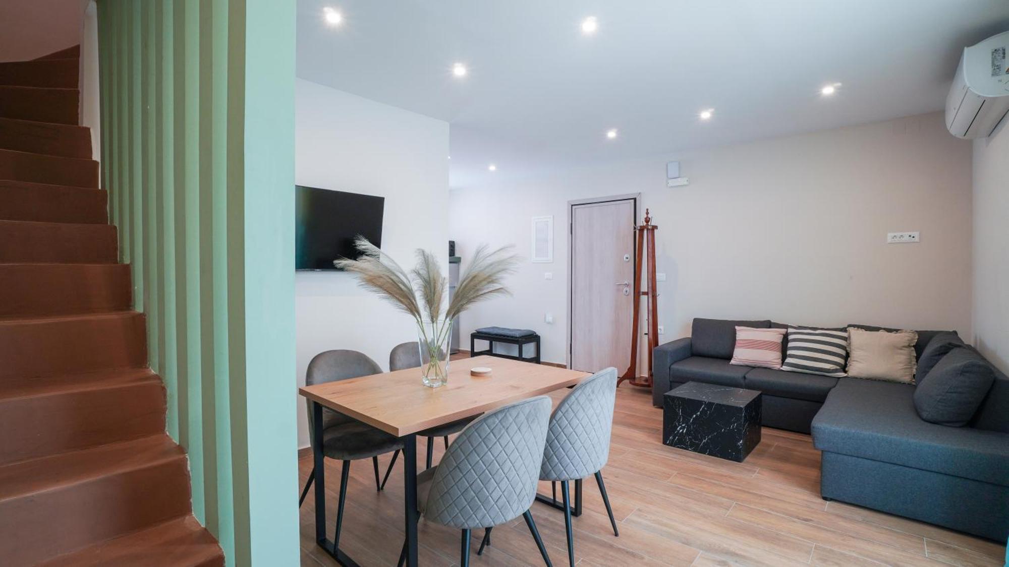 Odyssey Residences 2 خانيا المظهر الخارجي الصورة