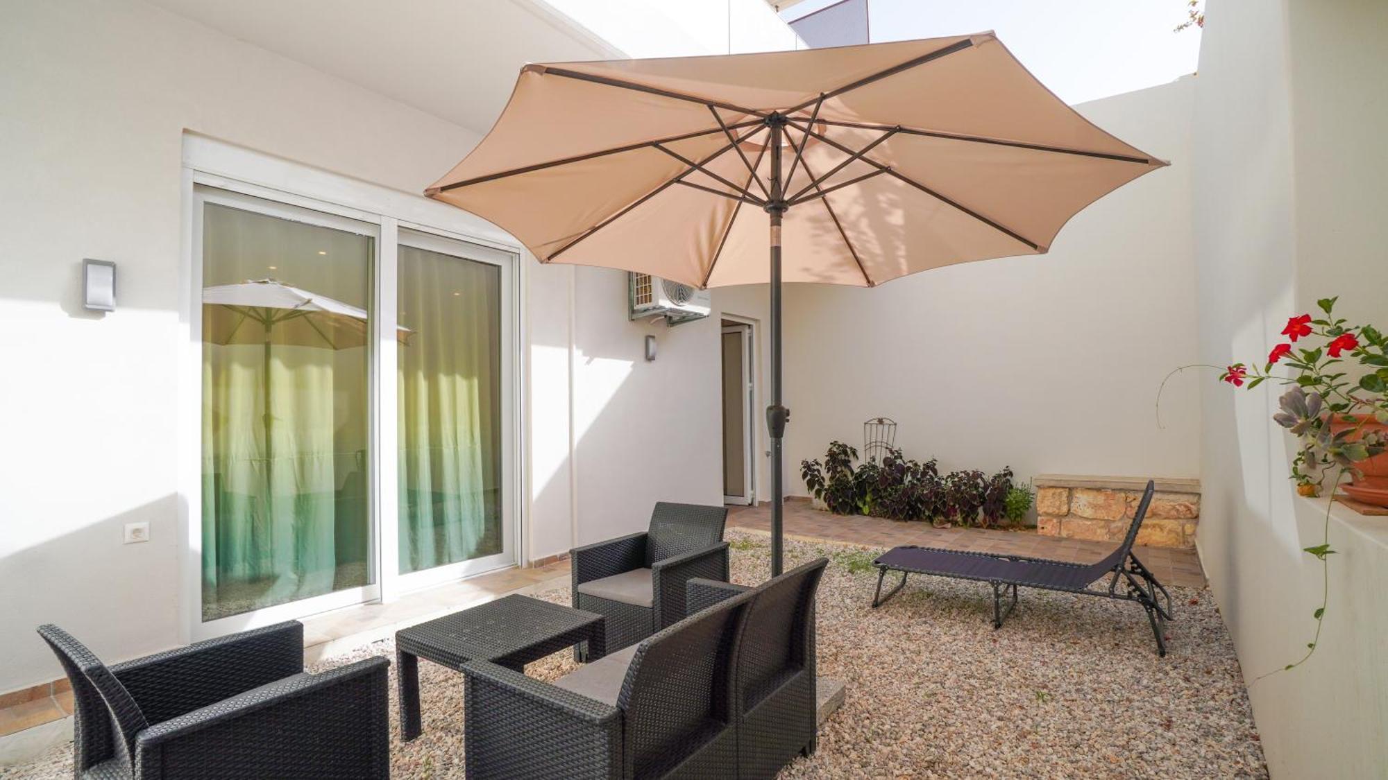 Odyssey Residences 2 خانيا المظهر الخارجي الصورة
