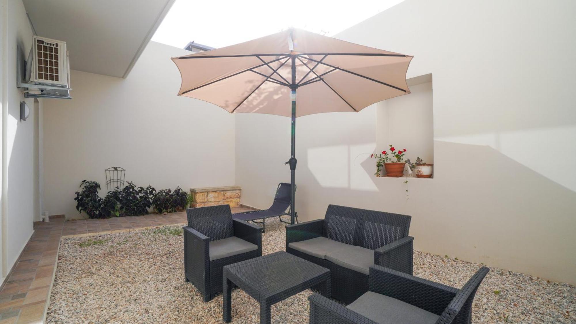 Odyssey Residences 2 خانيا المظهر الخارجي الصورة